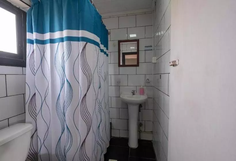 ペンション Löf Hostal