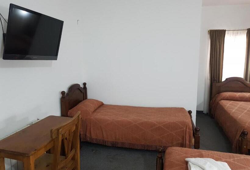 فندق صغير Hostería El Alamo