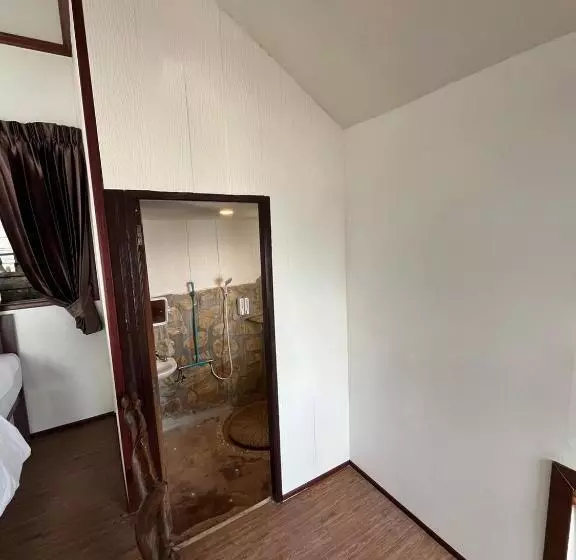 Bed and Breakfast Phi Phi Private Beach Resort