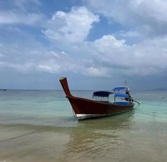 Bed and Breakfast Phi Phi Private Beach Resort