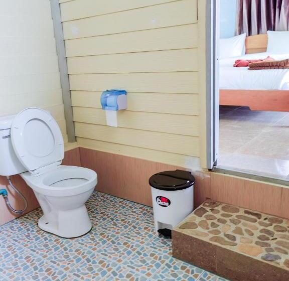 Bed and Breakfast Phi Phi Private Beach Resort