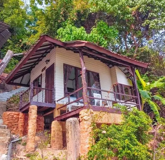 Bed and Breakfast Phi Phi Private Beach Resort