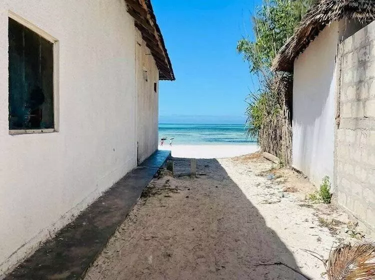 Hotelli Asili Nyumbani Residence