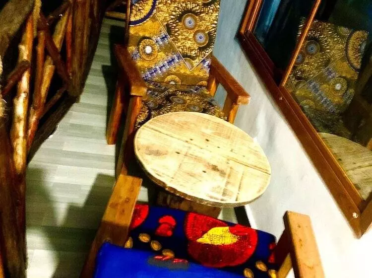 Hotelli Asili Nyumbani Residence