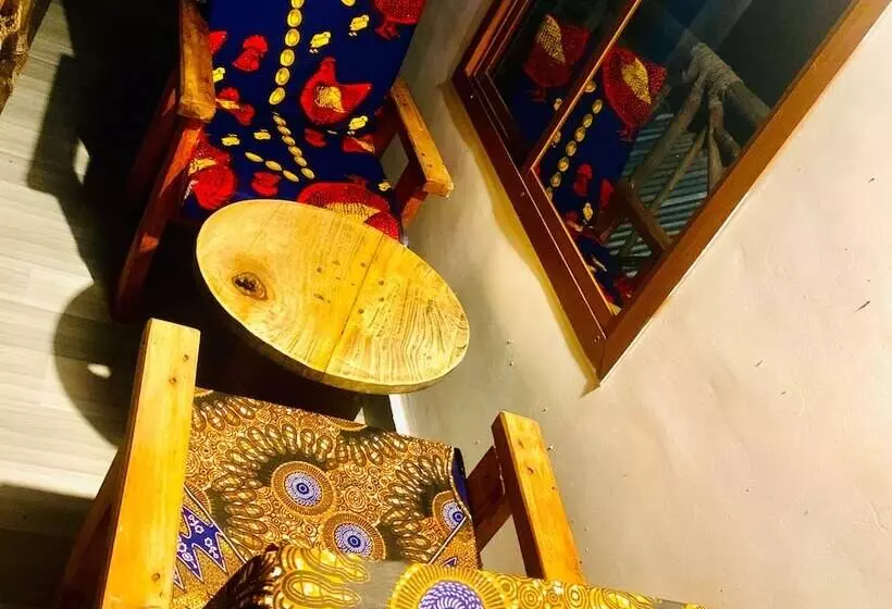 Hotelli Asili Nyumbani Residence