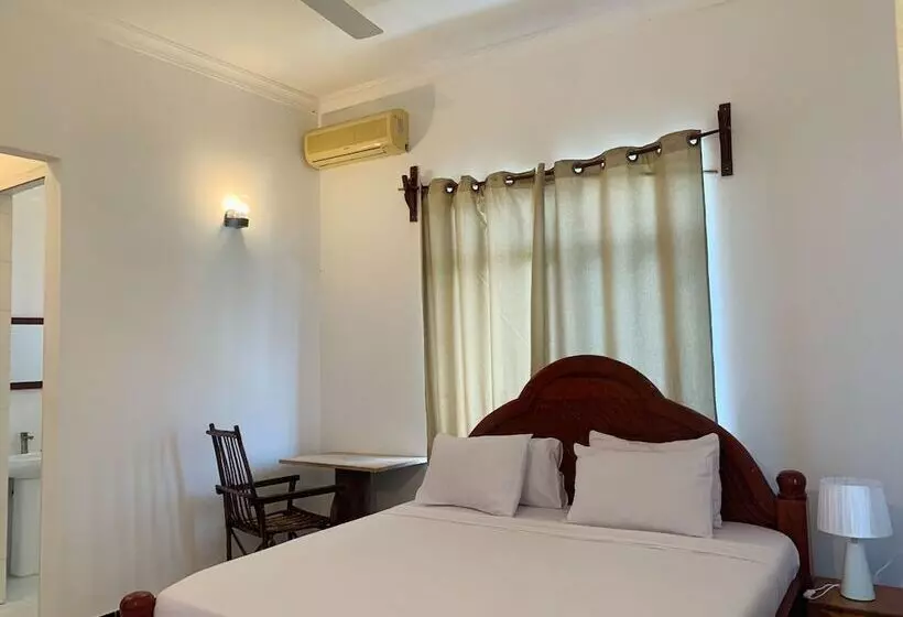 Hotelli Asili Nyumbani Residence