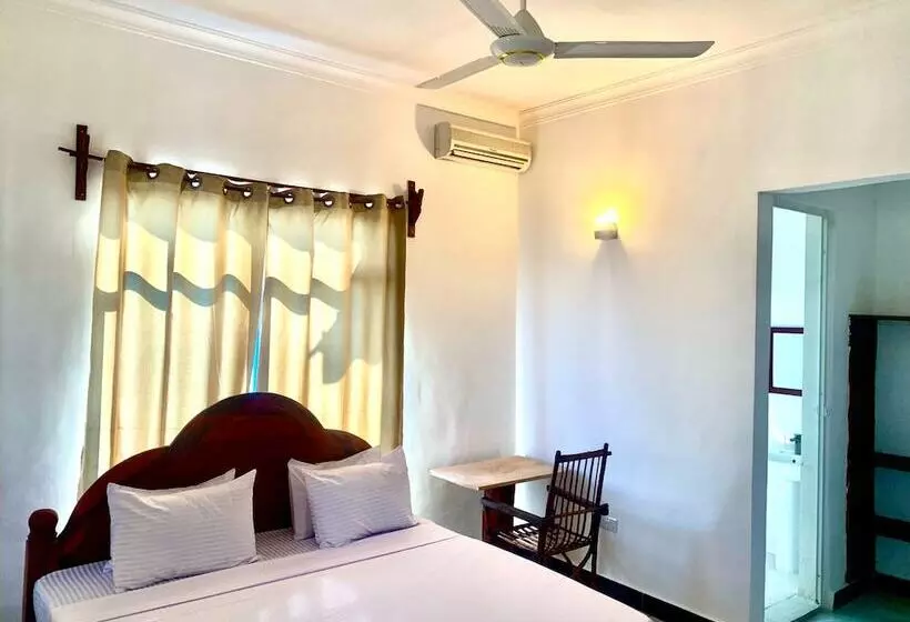 Hotelli Asili Nyumbani Residence