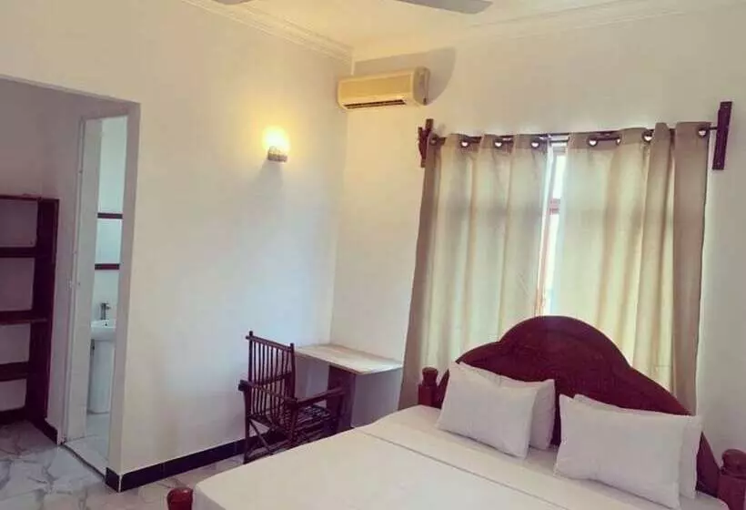 Hotelli Asili Nyumbani Residence