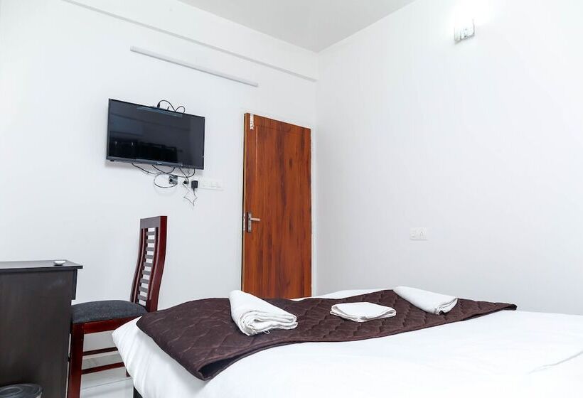 هتل Guest West Inn Cochin