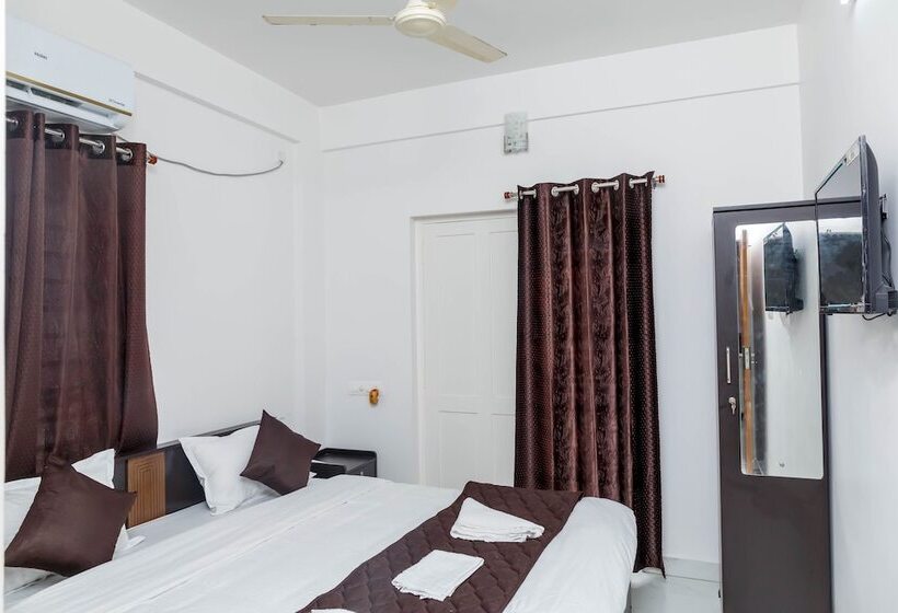 هتل Guest West Inn Cochin