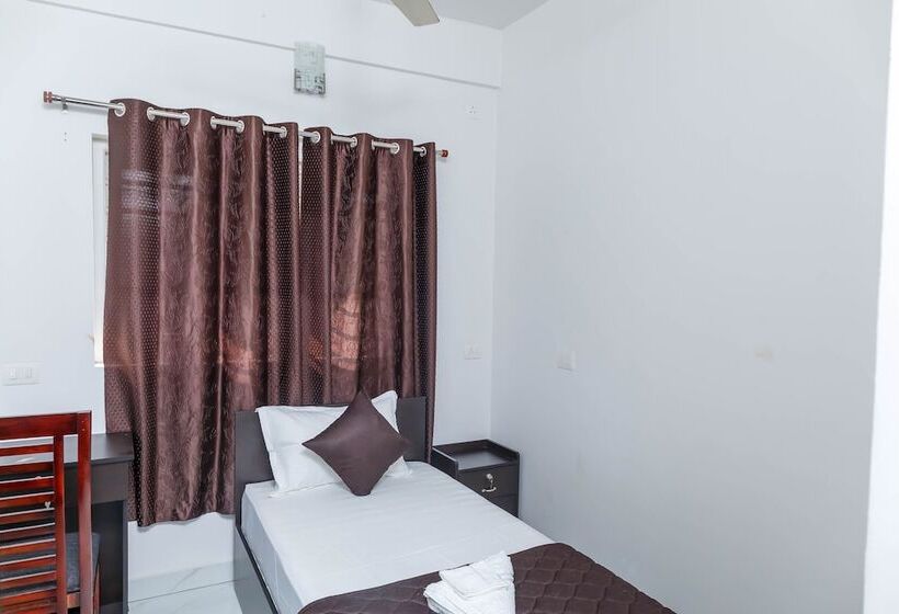 هتل Guest West Inn Cochin