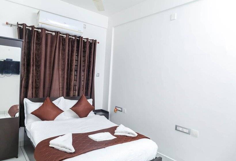 هتل Guest West Inn Cochin