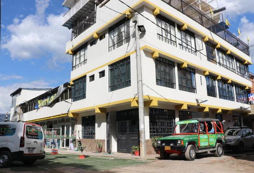 فندق Naranja Sport