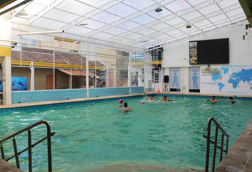 فندق Naranja Sport