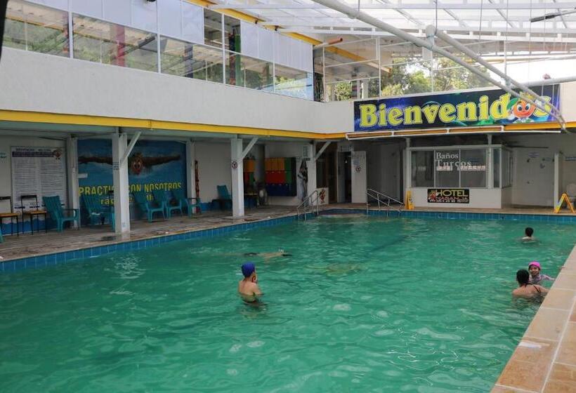 فندق Naranja Sport