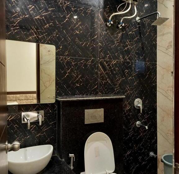 Отель New Gokul Grand