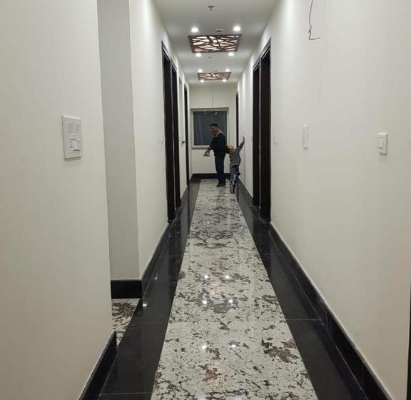 Отель New Gokul Grand