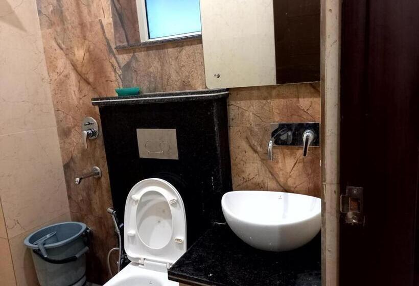 Отель New Gokul Grand