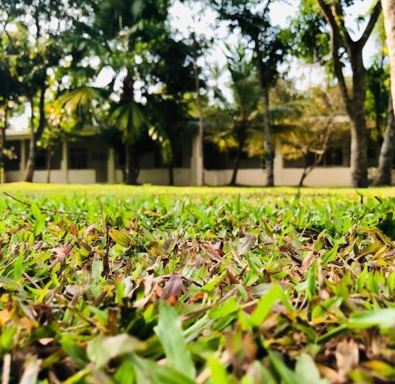 בית מלון כפרי Paradise Garden Beruwala