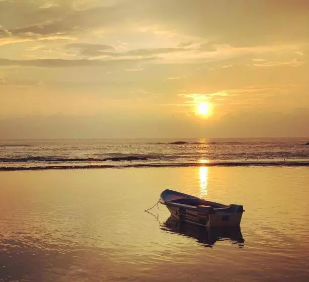 هتل Paradise Garden Beruwala