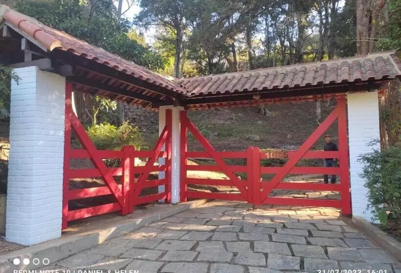 Hotelli Pousada Motta