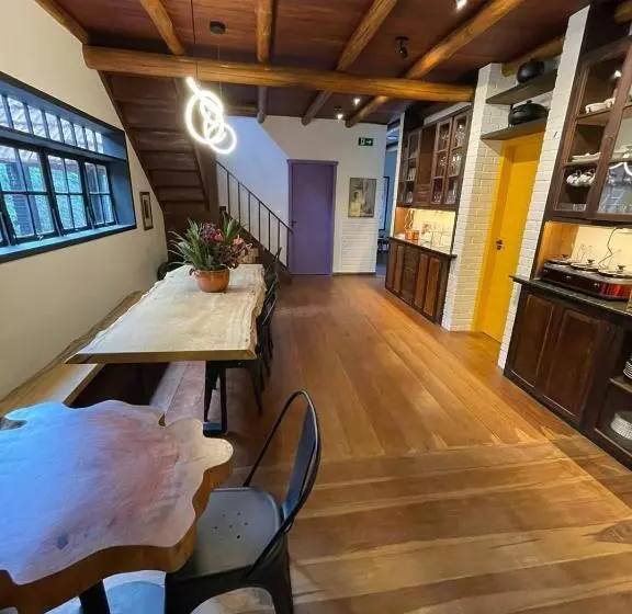 Hotelli Pousada Motta