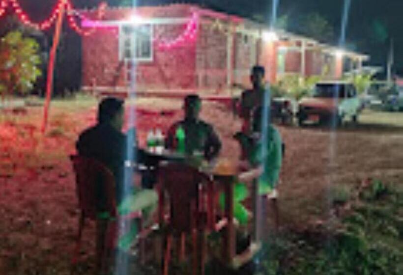 فندق Ranvara Resorts , Vadgaon