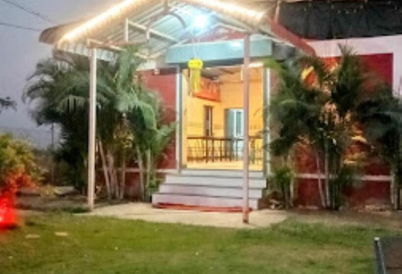 فندق Ranvara Resorts , Vadgaon
