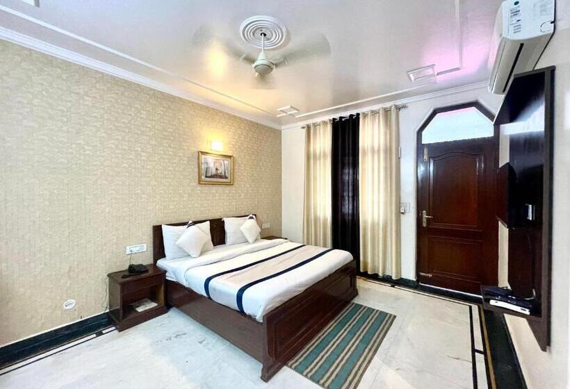 酒店 Shakuntala Palace Point