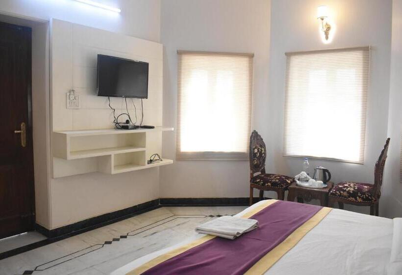 酒店 Shakuntala Palace Point