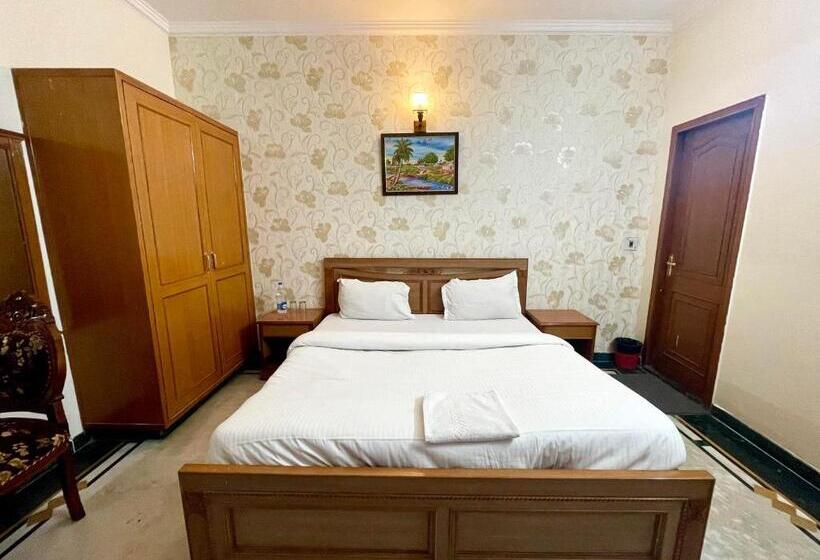 酒店 Shakuntala Palace Point