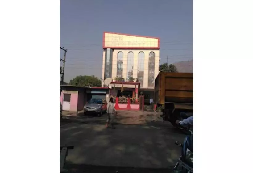 ホテル Shri Ram International Varanasi