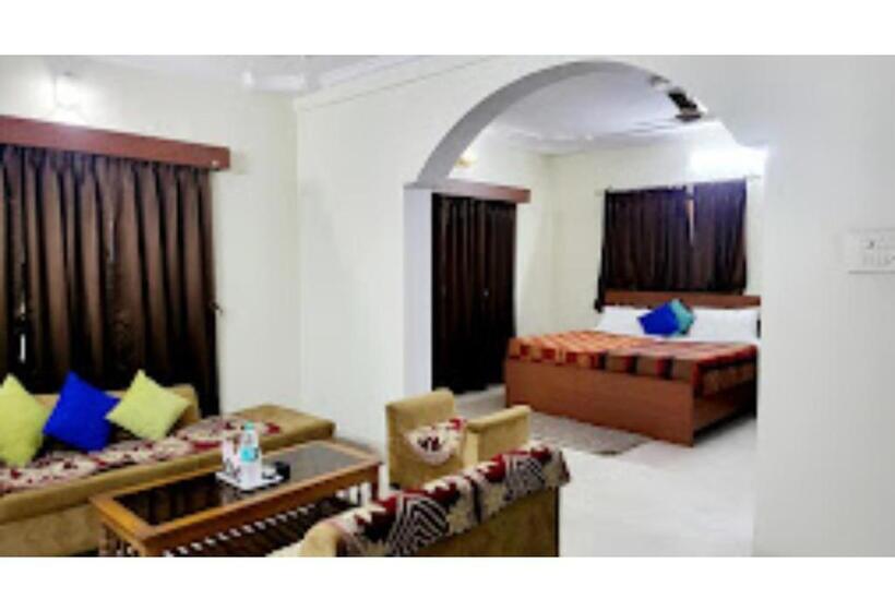 Отель Shri Ram International Varanasi