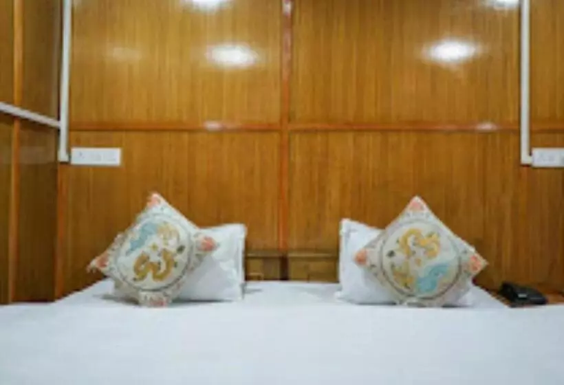 ホテル Tawang Holiday Tawang