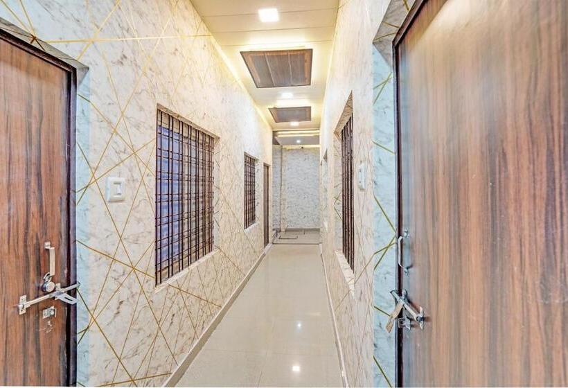 Oyo Hotel Classic Villa