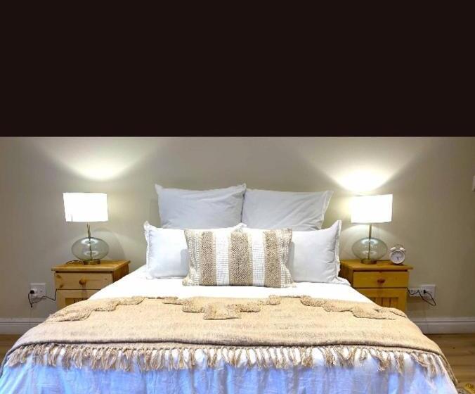 פנסיון Millwood House