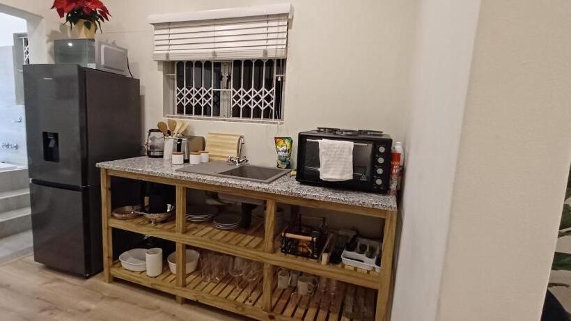 פנסיון Millwood House