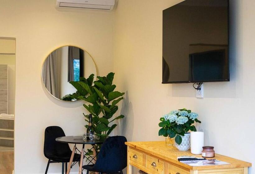 פנסיון Millwood House