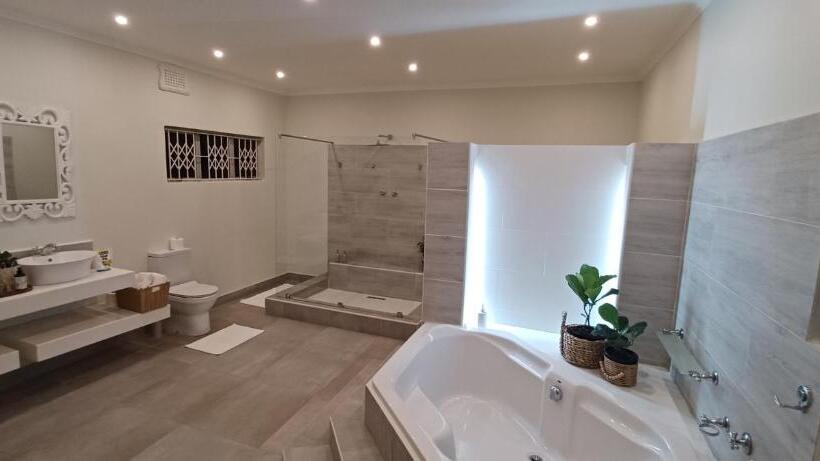 פנסיון Millwood House