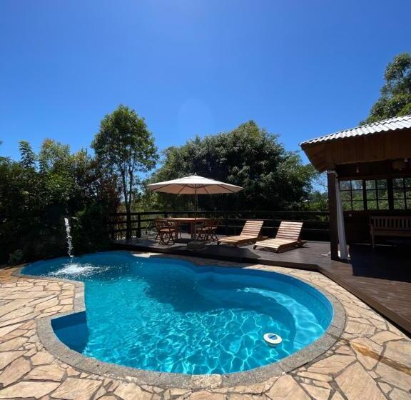 پانسیون Pousada Calmar