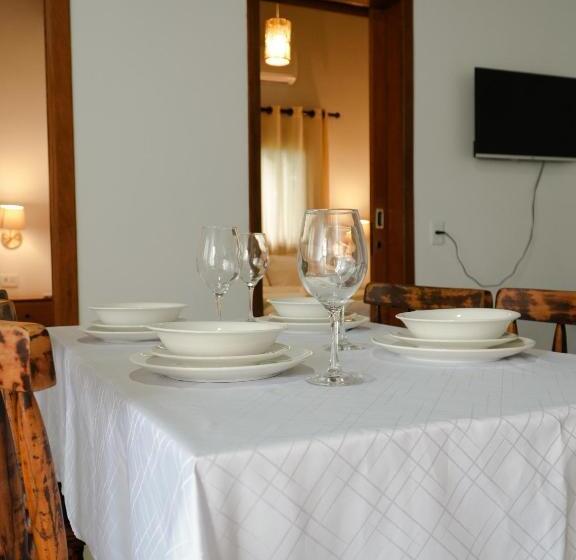 پانسیون Pousada Calmar