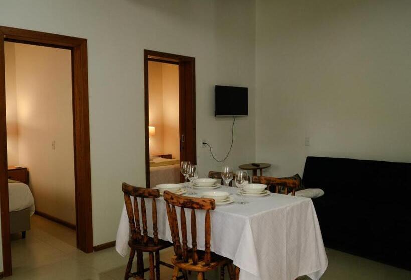 پانسیون Pousada Calmar