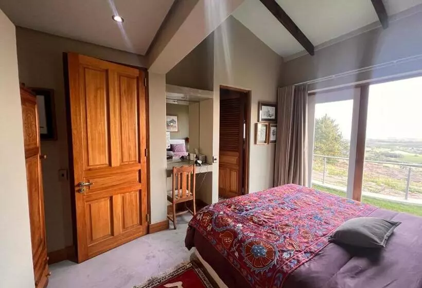 Majatalo Segulah Guesthouse