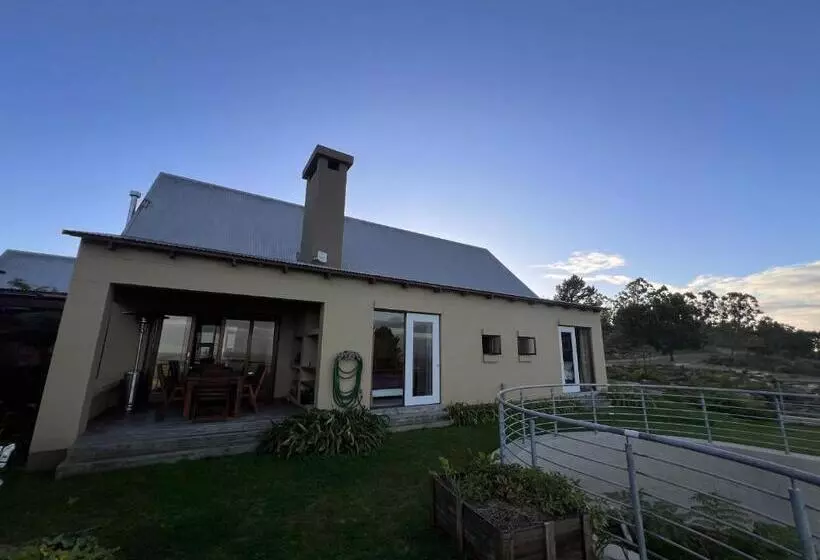 Majatalo Segulah Guesthouse