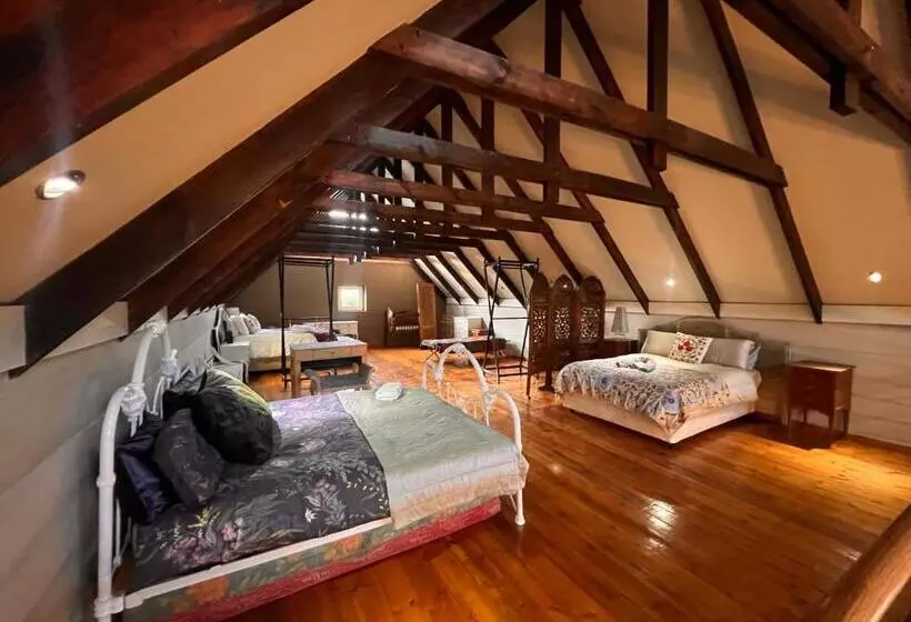 Majatalo Segulah Guesthouse