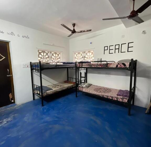 הוסטל T2 By Livelehood Habitat