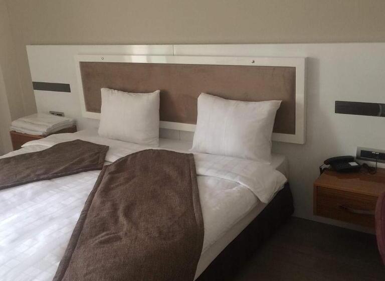 تختخواب و صبحانه Cysirius Beach