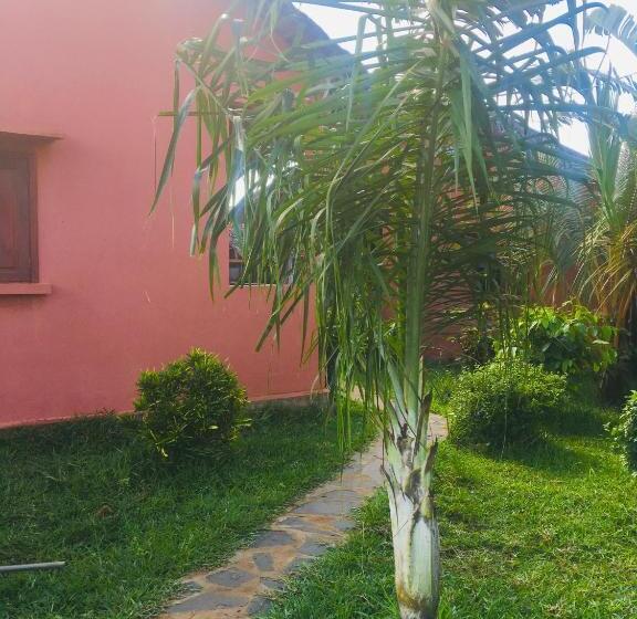 تختخواب و صبحانه Kylie D’hôtes