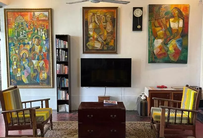 ベッドアンドブレックファースト Segar Art Gallery