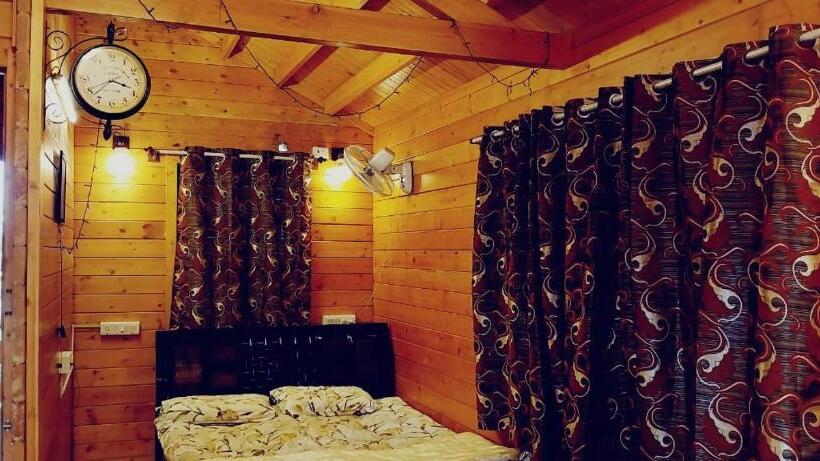 צימר Village Villa Wooden Cabin